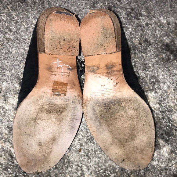 SOLD! Madewell Black Suede Janice Ankle Booties - Picture 3 of 8